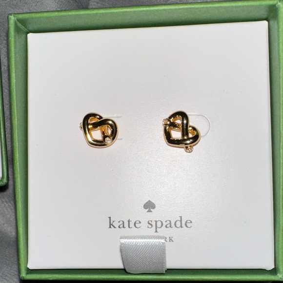 NWT Kate Spade Gold Knot Heart Earrings so cute new - Picture 2 of 4